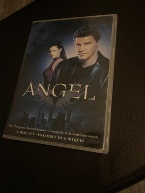 Angel Season 2 DVD Set - Blue/Black Cover